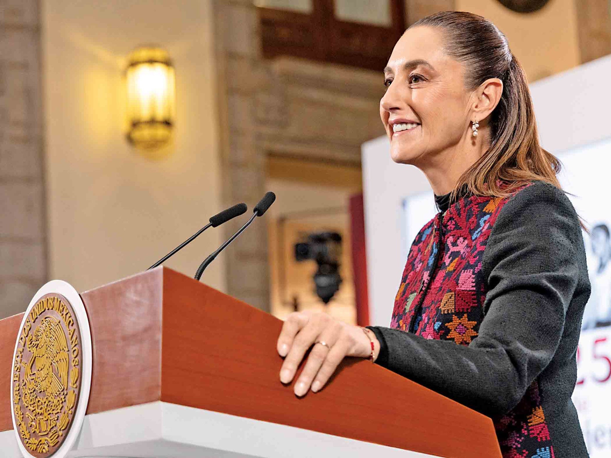 La jefa de gobierno de la Ciudad de México destina 19 mil millones para abordar desafíos urgentes y revitalizar la capital.