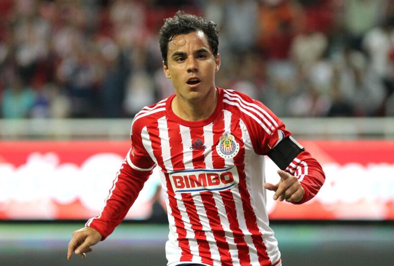 Desvelado un secreto: La vida truncada de Omar Bravo, exfutbolista de Chivas, ahora acorralado por gravísimas acusaciones de abuso sexual y la justicia pendiendo sobre él.