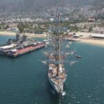 El legendario buque escolar Cuauhtémoc vuelve triunfante a Acapulco después de un intenso período de formación y perfeccionamiento.