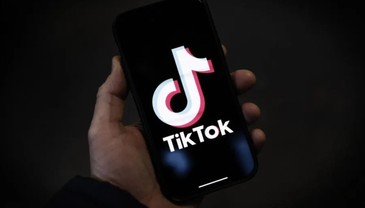 Polonia solicita un operativo de contención digital: investiga a TikTok por permitir la difusión de propaganda rusa entre jóvenes españoles y europeos.