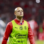 "Hernández apunta a la vanguardia: ¿Cuál será el destino del 'Chicharito' en la próxima temporada?"