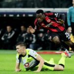 La Milagrosa Remontada: El Dortmund, con Chukwuemeka a la cabeza, logra un ajustado empate en el minuto 96 que dejará sin aliento a todos los presentes.