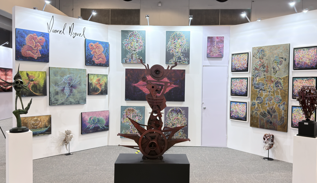 El arte de Manuel Miguel, un artista oaxaqueño que transforma las vidas con colores.