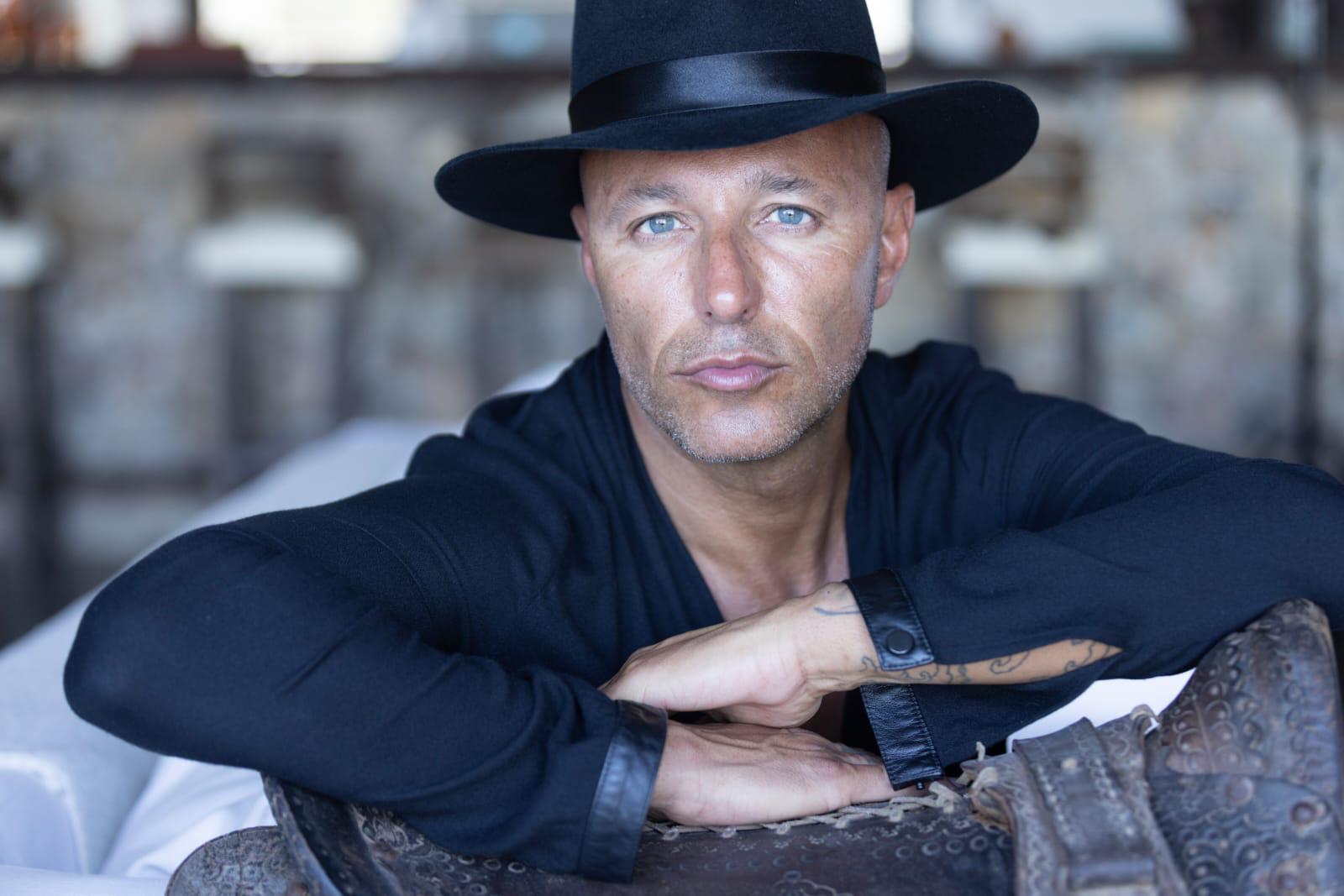 Gaby Alvarez regresa al paraíso: 17 años después, la cantante se reencuentra con la esencia de Punta del Este.