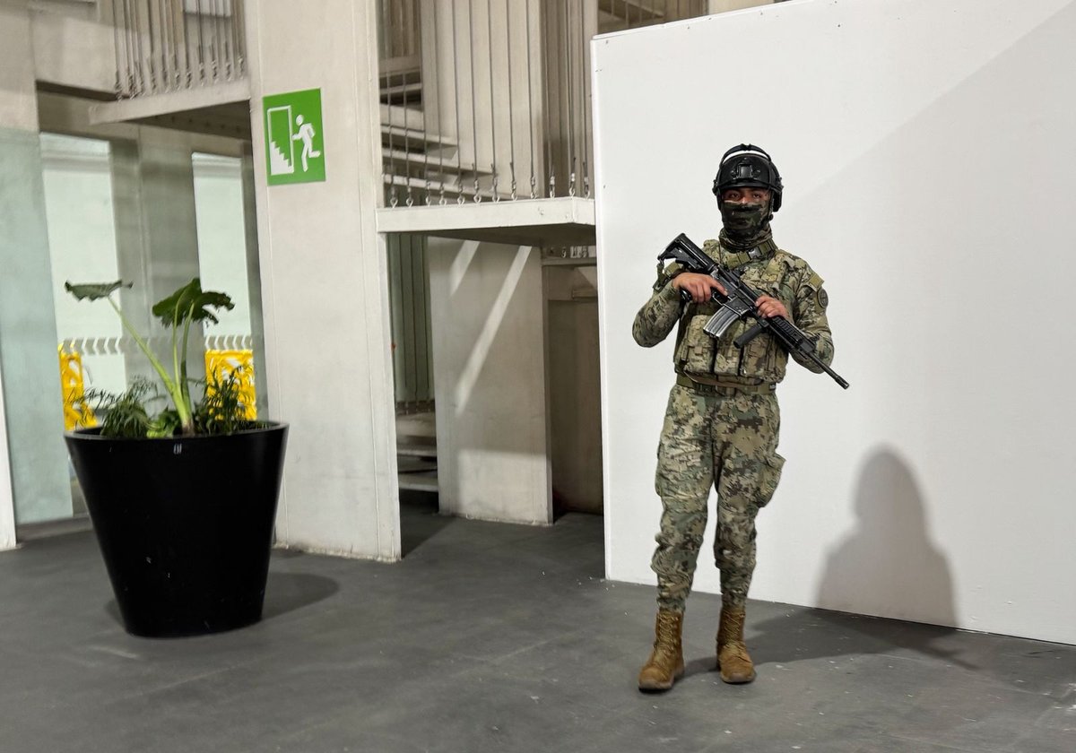 Blindan AICM y accesos a CDMX tras muerte de 'El Mencho'