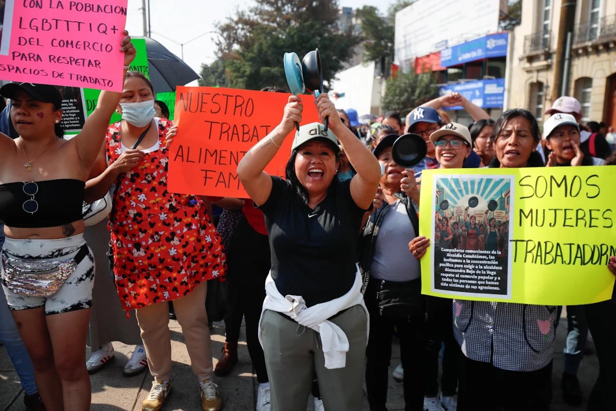 Reordenamiento de comerciantes, con diálogo, sin 'shows': Sheinbaum